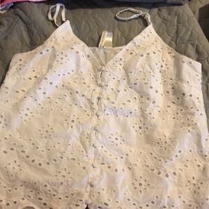 Tank top type of shirt